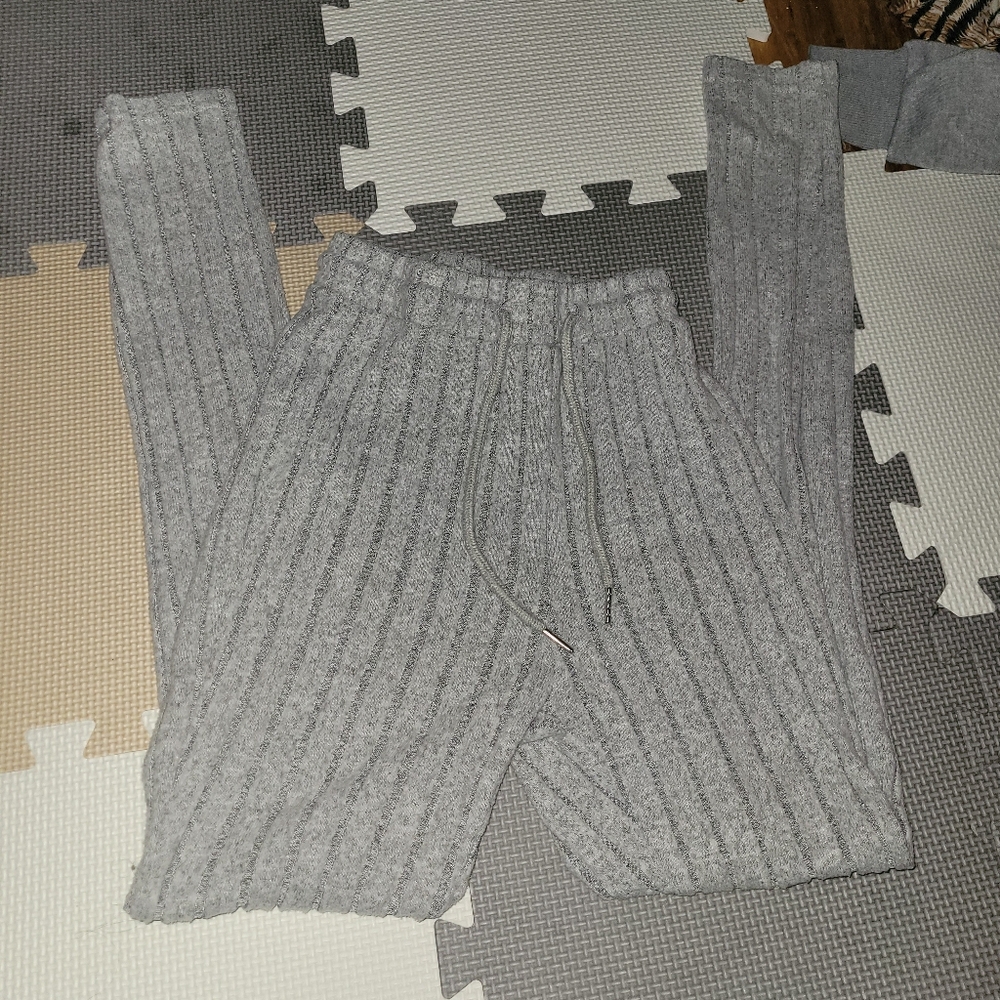 Gray drawstring leggings